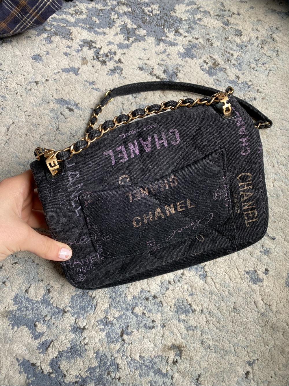Black Fabric Logo-Print Quilted Shoulder Bag with Gold Hardware - Picture 5 of 6